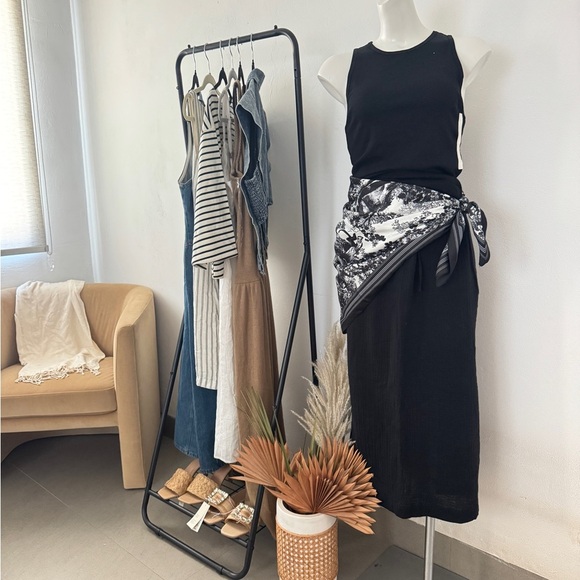 Black Gauze Midi Pencil Skirt from Universal Thread - NWT szL - Picture 1 of 5